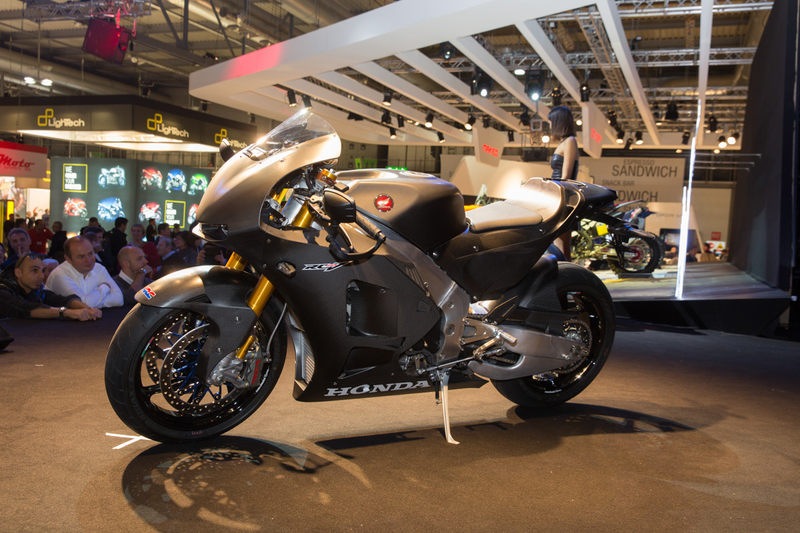 Illustration for article titled 2015 Honda RC213V-S: It Really Is A MotoGP Bike With A License Plate